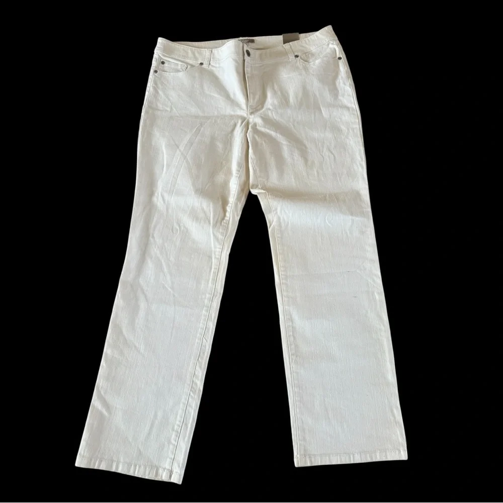 Chico's Women's High Rise Jeans in White Size 3 - Picture 1 of 4